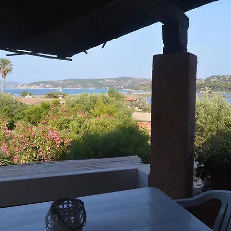 Semesterbostad Casa Lentisco Porto Taverna
